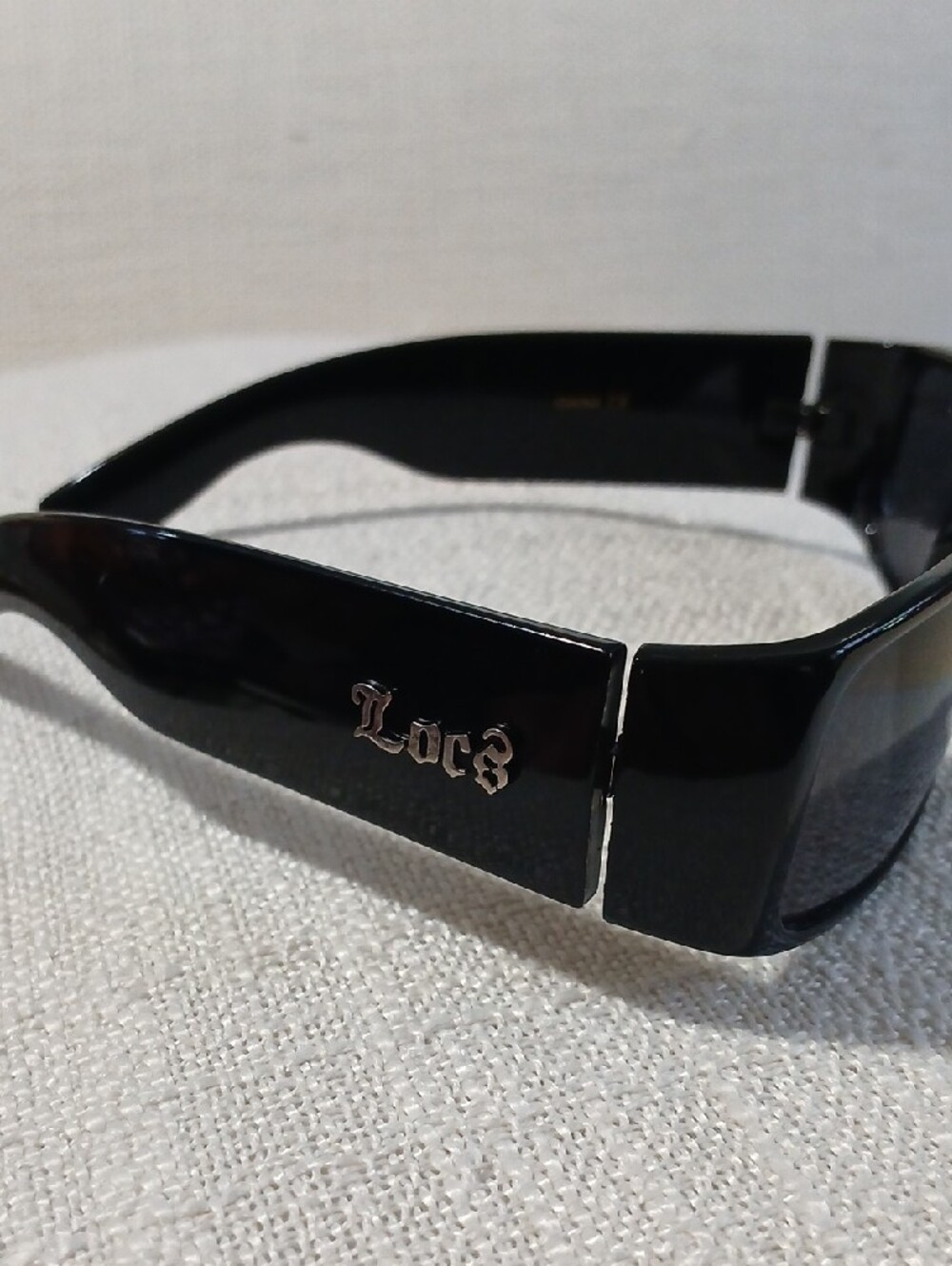 Classic Rectangular Black Sunglasses for Women - Unbranded - Picture 3 of 5
